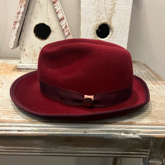 Goorin Bros Wool Burgundy Feathered Embellished Fedora Hat Size Small VTG - Picture 5 of 8